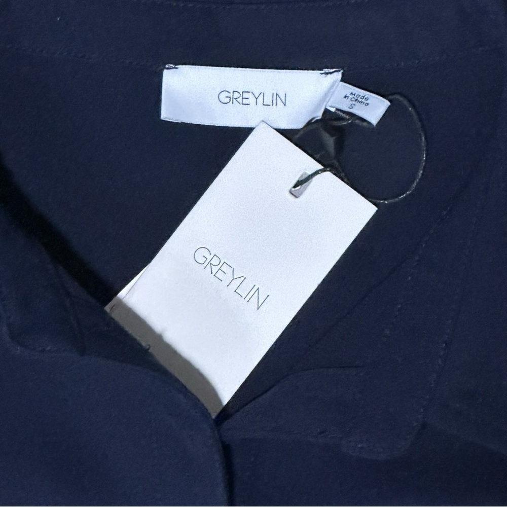 Greylin Navy Blue Button-Up Shorts Romper Size Small NWT - Picture 2 of 3